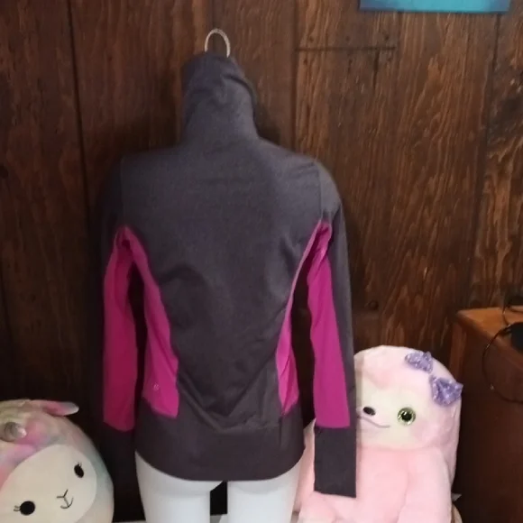 Size 8 Purple and Gray Sweater with Stand-Up Collar - Picture 4 of 15